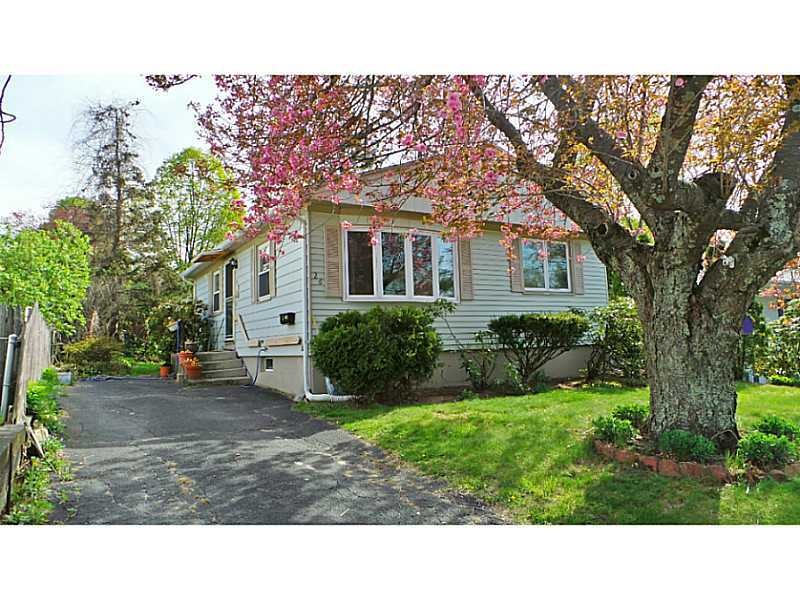 26 Madison St, Warwick, RI 02888 - photo 1