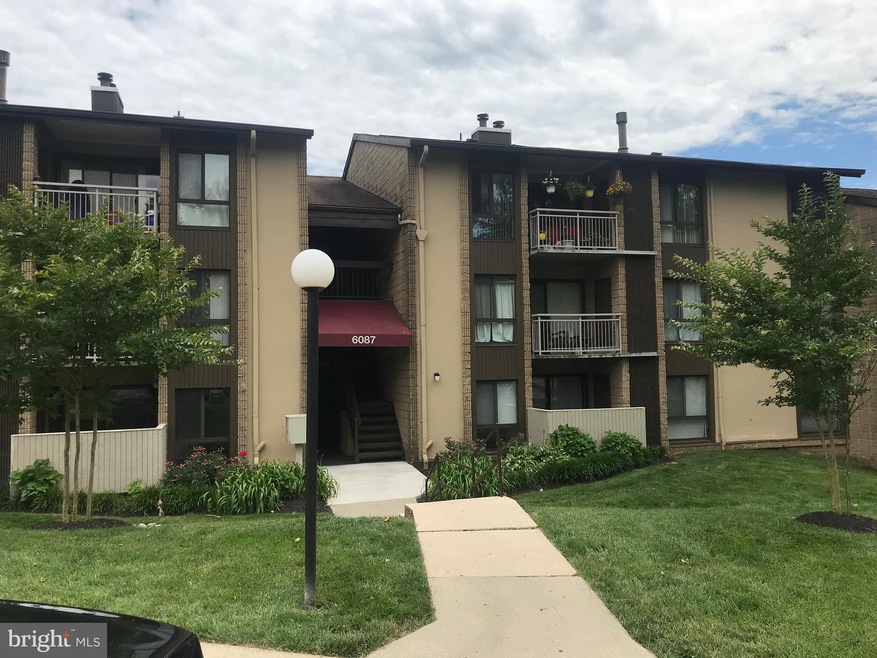 6087 Majors Ln unit 11, Columbia, MD 21045 - photo 1