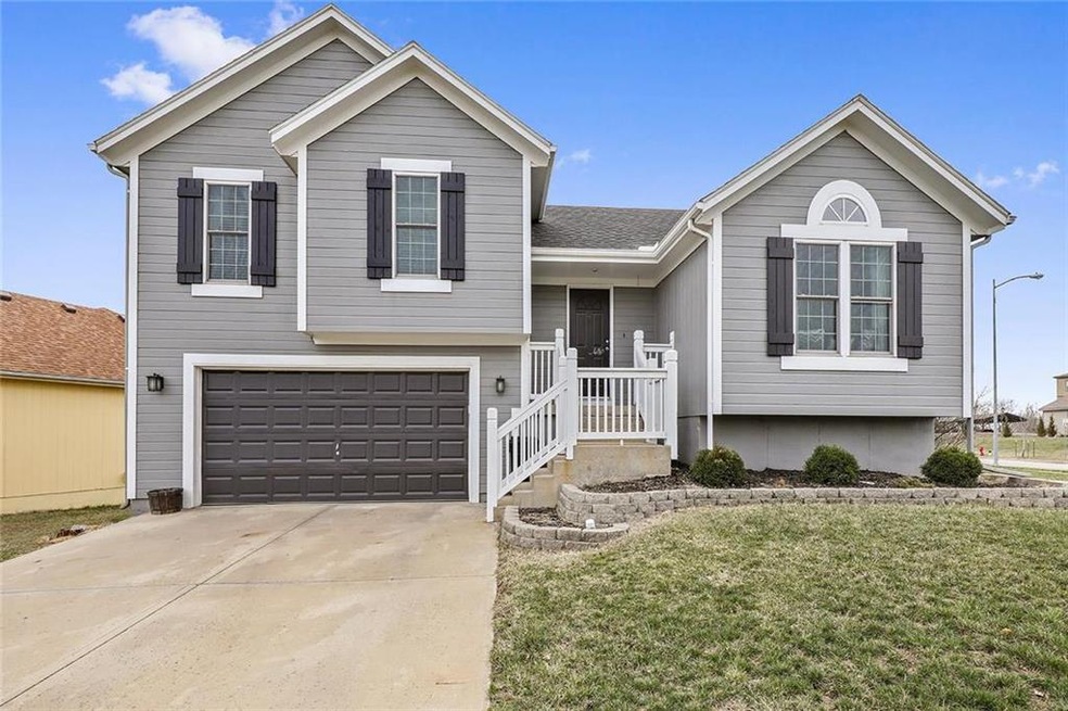 21279 W 226th St, Spring Hill, KS 66083 - photo 1