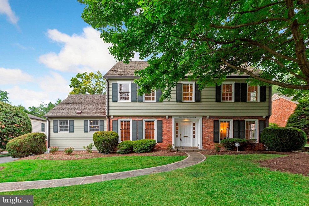 11030 Waycroft Way, Rockville, MD 20852 - photo 1