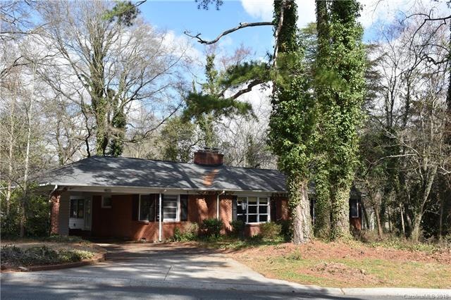 Welcome to this great house on corner lot