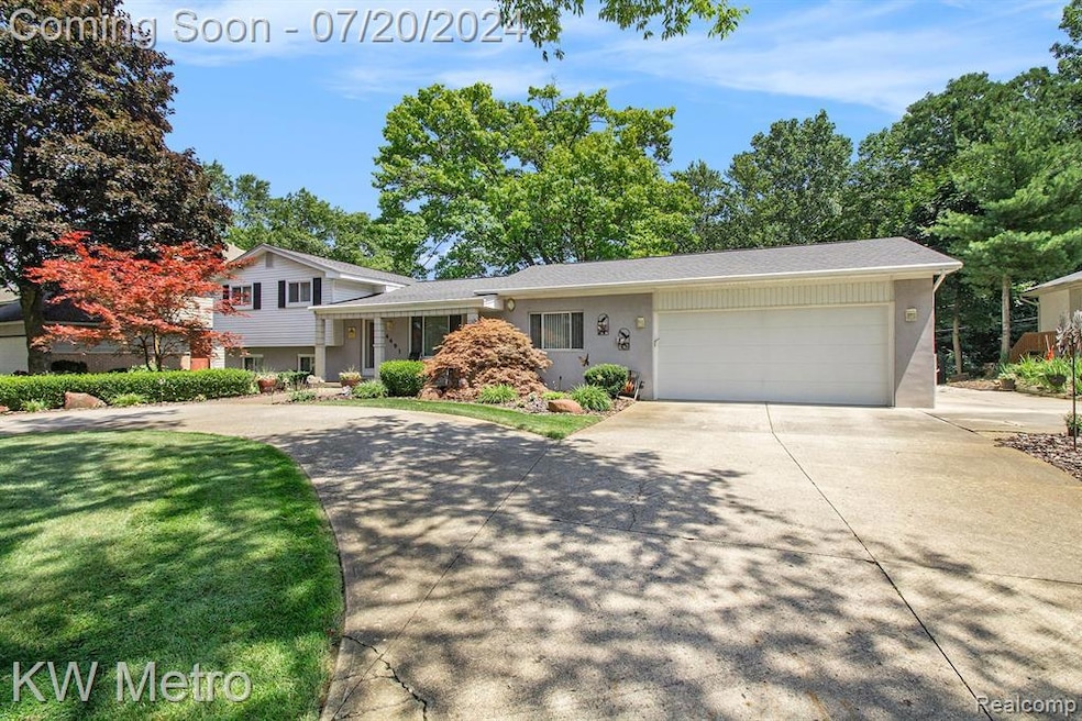 4491 Deckerland St, West Bloomfield, MI 48323 - photo 1