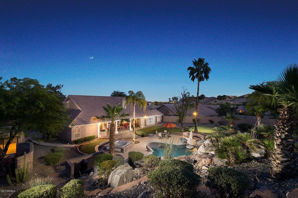 Resort-like back yard!