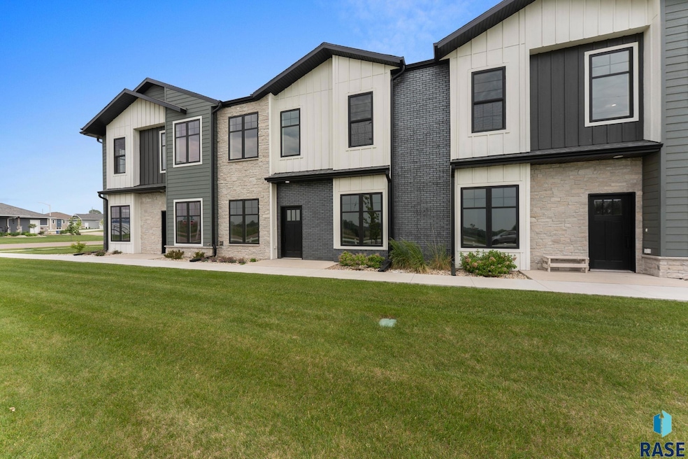 For Sale $635,000 • Co-Listing Agent