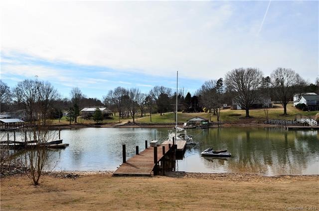 Lake Front Living!