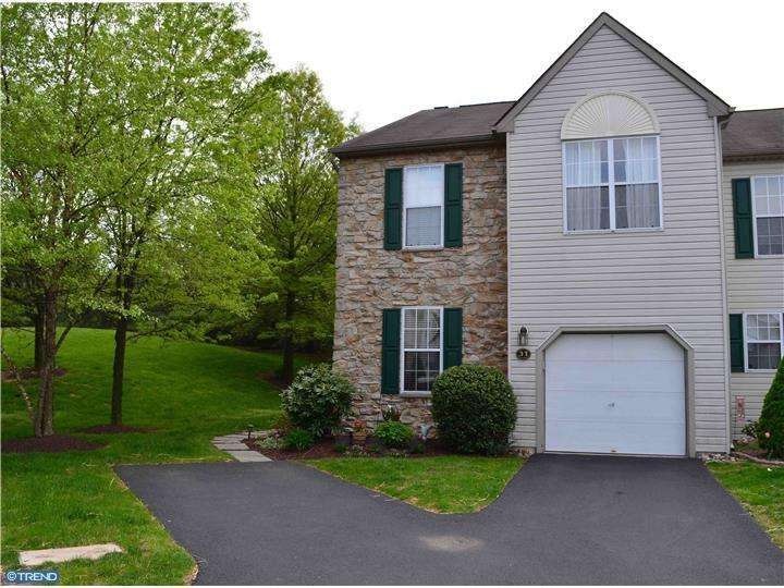 31 Hampton Ct, Norristown, PA 19403 - photo 1