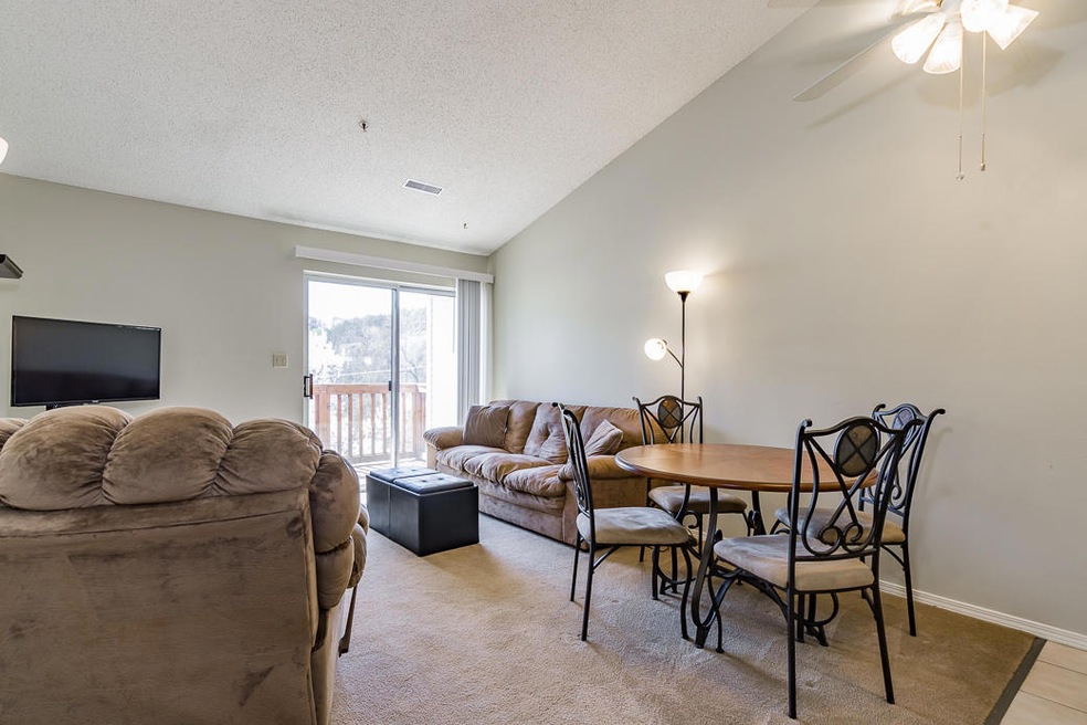 250 Berry Dr 4-12 Branson MO 65616 (1)