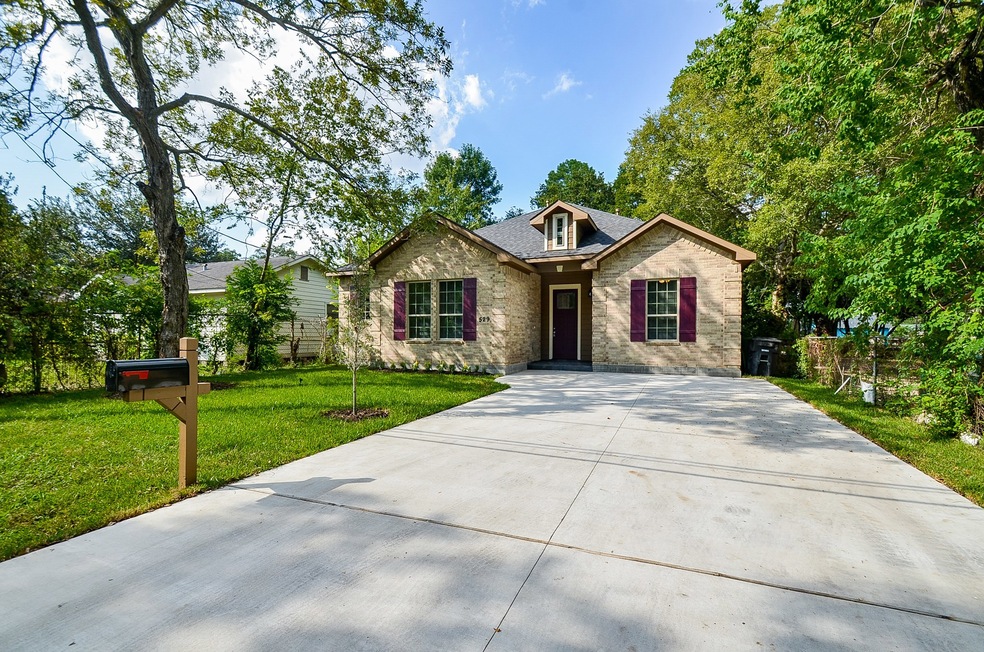 529 Westford St, Houston, TX 77022 - photo 1
