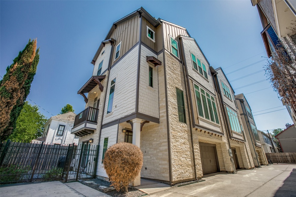 736 Yale St unit C, Houston, TX 77007 - photo 1