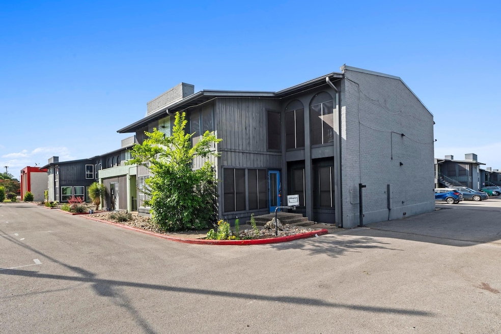 Uptown Crossing unit 101, Austin, TX 78751 - photo 1