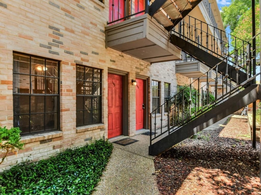 For Sale $354,900 • Co-Listing Agent