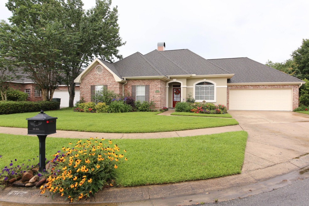 105 Inglenook Circle-1