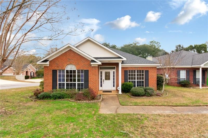 Welcome to 521 Highland Woods Circle E.