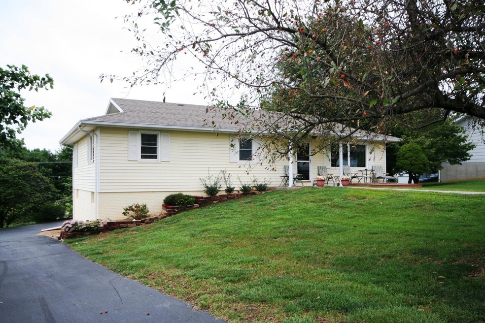 801 N 36th St, Nixa, MO 65714 - photo 1