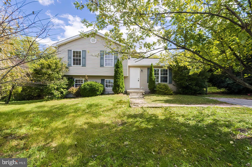 60 Starbright Ct, Martinsburg, WV 25404 - photo 1