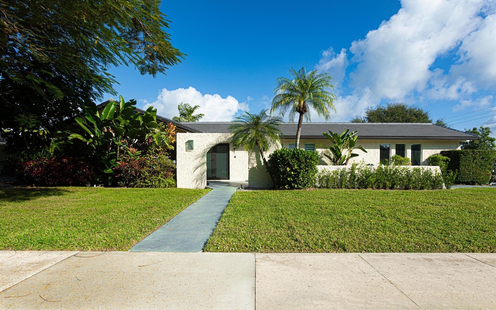 2013 Ardley Rd, North Palm Beach, FL 33408 - photo 1