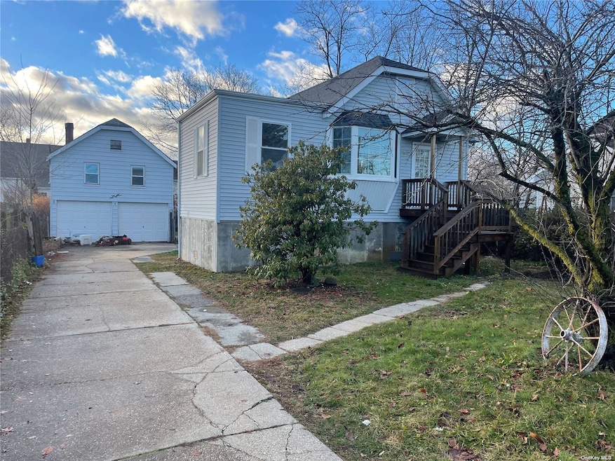 208 Bedell St, Freeport, NY 11520 - photo 1