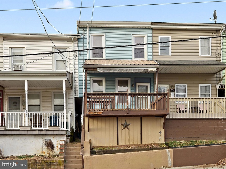 806 Plane St, Columbia, PA 17512 - photo 1