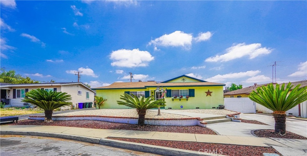 886 Altura Way, Upland, CA 91786 - photo 1