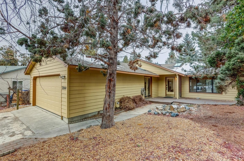 2844 NE Bradford Ct, Bend, OR 97701 - photo 1