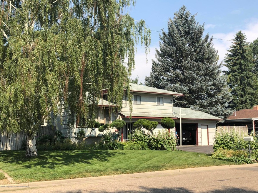 574 Steele St, Craig, CO 81625 - photo 1