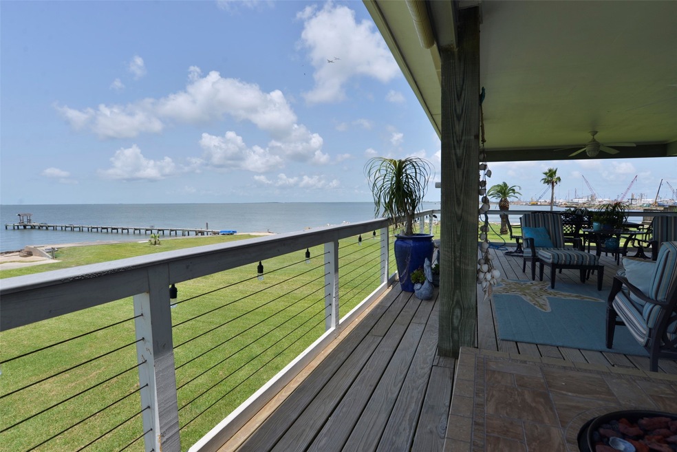 7712 Channelview Dr, Galveston, TX 77554 - photo 1