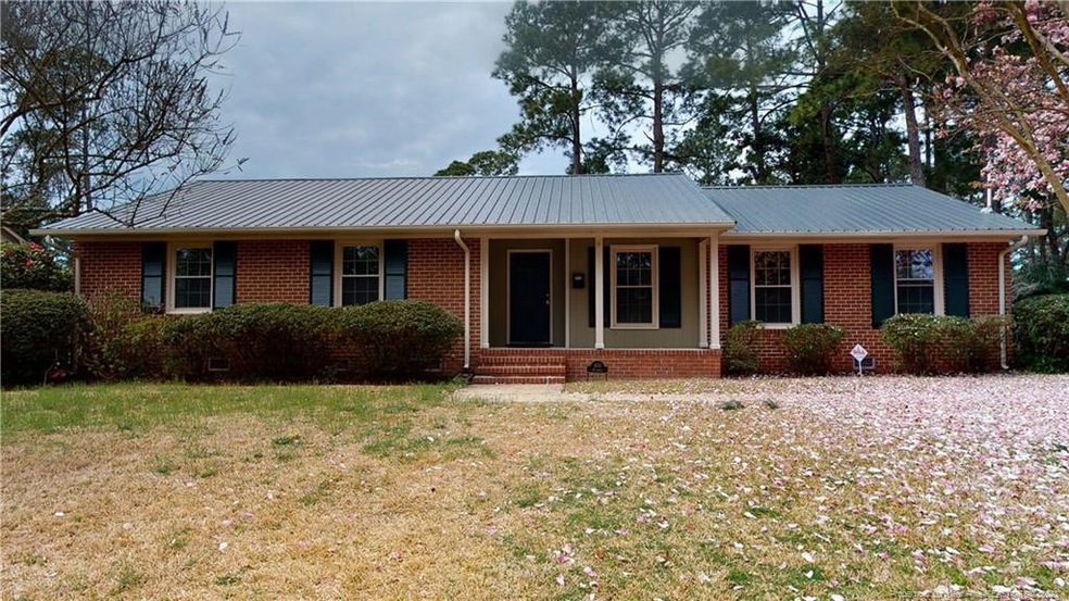 410 Wayberry Dr, Fayetteville, NC 28303 - photo 1