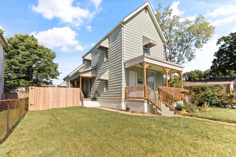 01-Exterior Front_Whitethorne