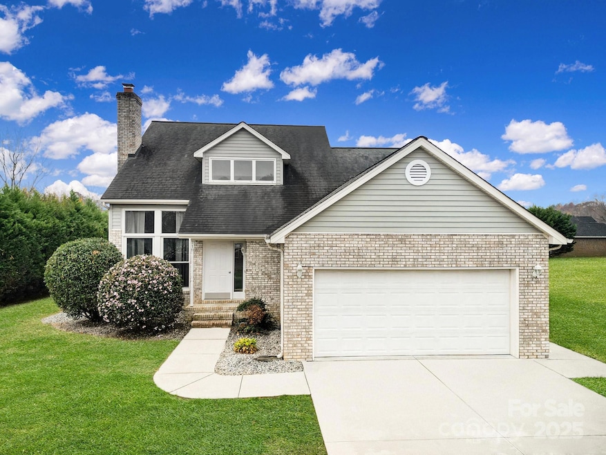 718 Emerson Dr, Mooresville, NC 28115 - photo 1