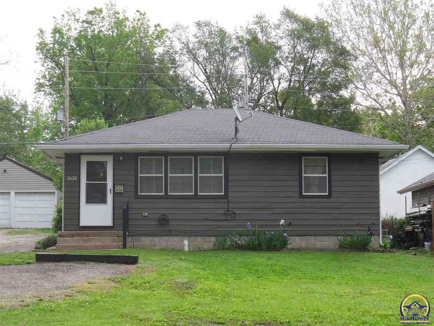 2620 SW Central Park Ave, Topeka, KS 66611 - photo 1