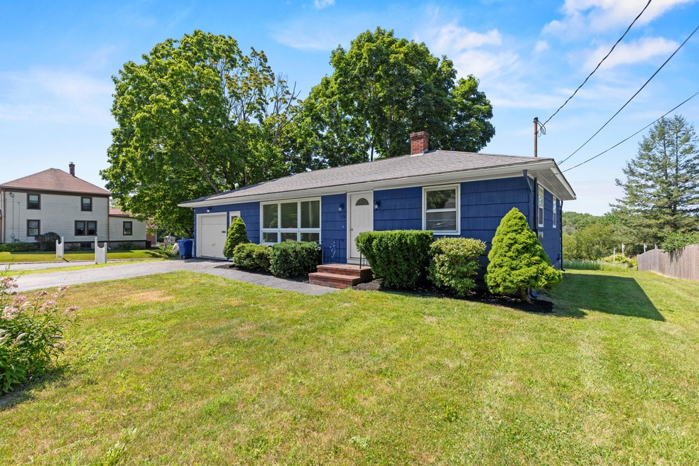 536 Cumberland St unit 1, Westbrook, ME 04092 - photo 1