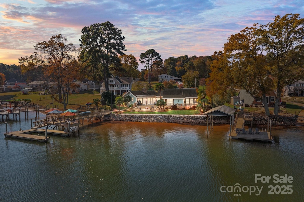 248 Ponderosa Cir, Mooresville, NC 28117 - photo 1