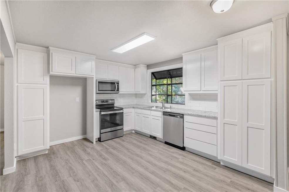 17 Cobb Cir, Bella Vista, AR 72715 - photo 1