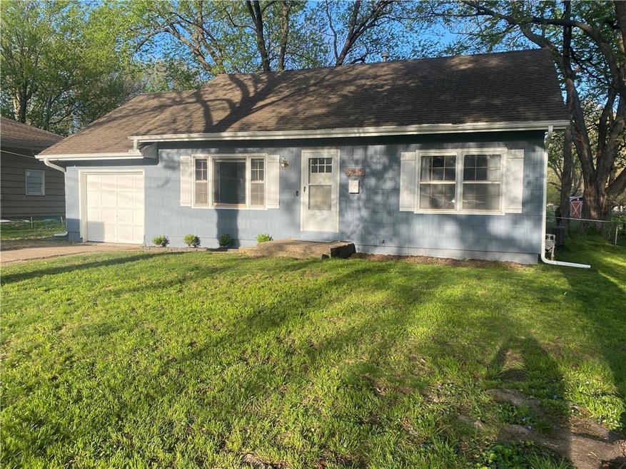 5219 Halsey St, Shawnee, KS 66216 - photo 1