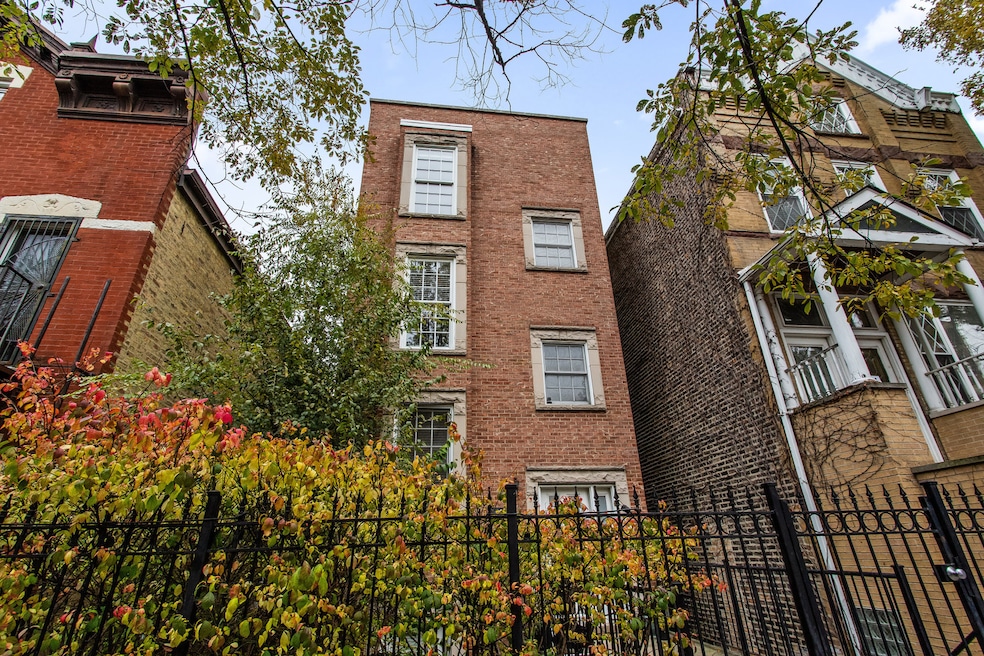 1413 N Bosworth Ave unit 1, Chicago, IL 60642 - photo 1