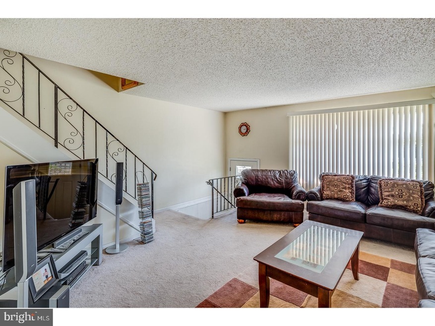 2813 Maxwell St, Philadelphia, PA 19136 - photo 1