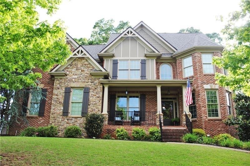 WOW house -- Immaculate and move in ready!