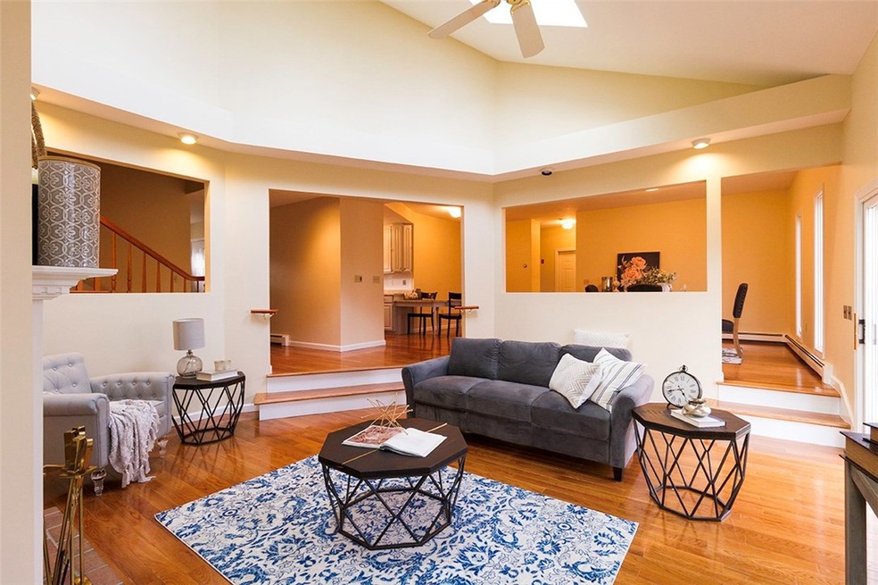 52 Wapping Dr, Bristol, RI 02809 - photo 1