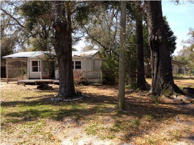 503 NW 1st St, Carrabelle, FL 32322 - photo 1