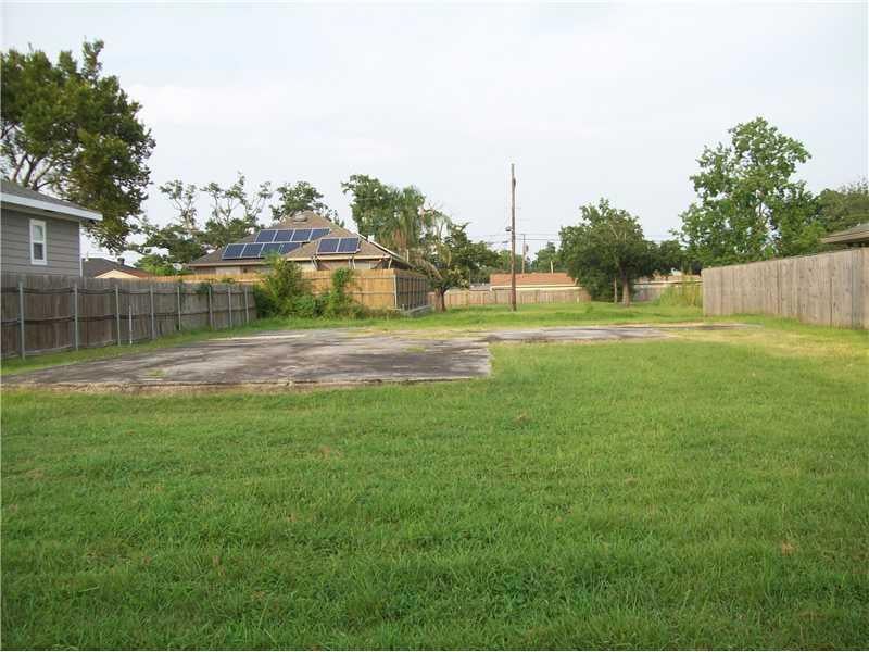 5043 Press Dr, New Orleans, LA 70126 - photo 1