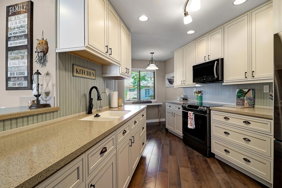 14019 N Palm Ridge Dr W, Sun City, AZ 85351 - photo 1