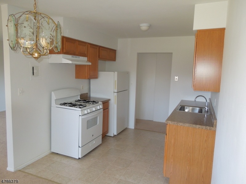 401 Route 22 unit H, North Plainfield, NJ 07060 - photo 1