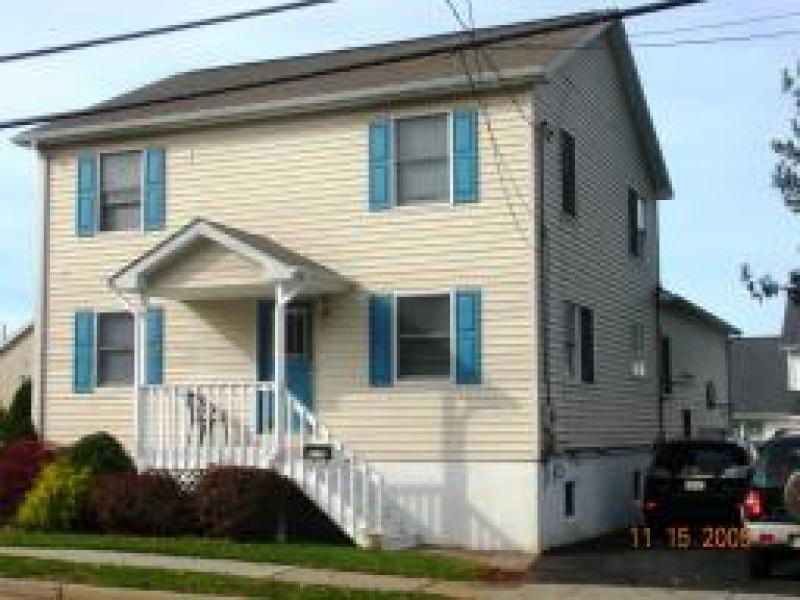 820 Kennedy Blvd, Manville, NJ 08835 - photo 1