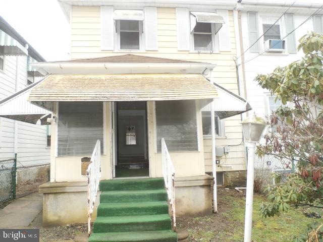 504 Pusey Ave, Darby, PA 19023 - photo 1