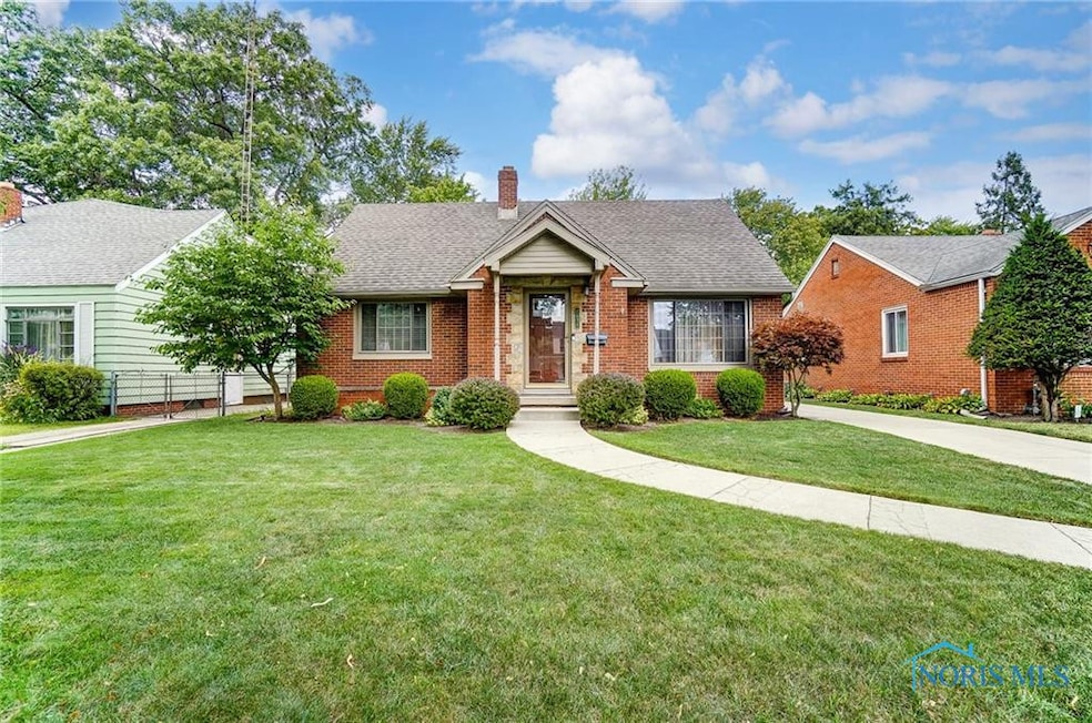 2614 Castleton Ave, Toledo, OH 43613 - photo 1