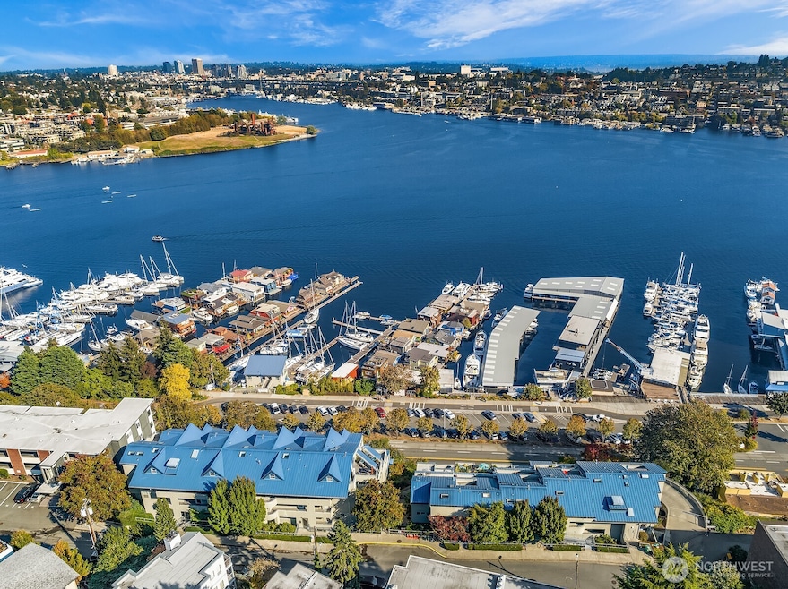 2400 8th Ave N unit 2, Seattle, WA 98109 - photo 1