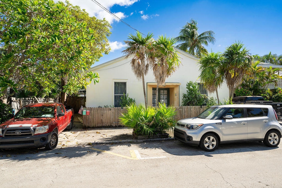 905 Grinnell St, Key West