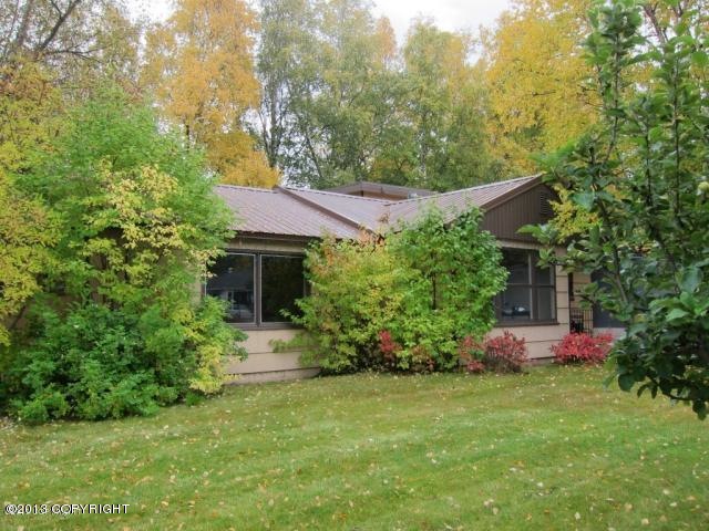 2429 Turnagain Pkwy, Anchorage, AK 99517 - photo 1