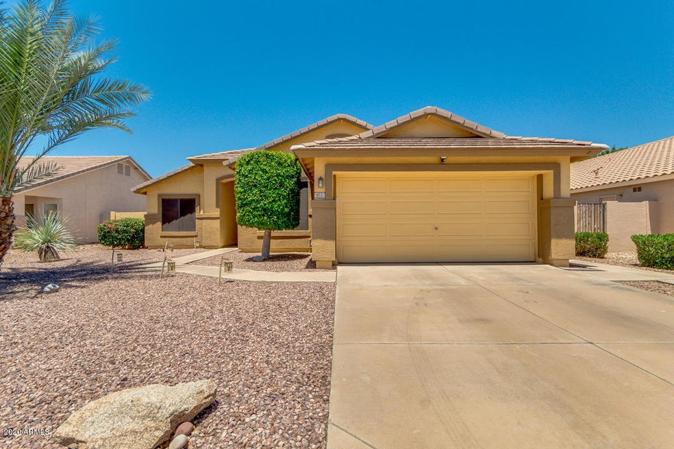 872 N Marion Way, Chandler, AZ 85225 - photo 1
