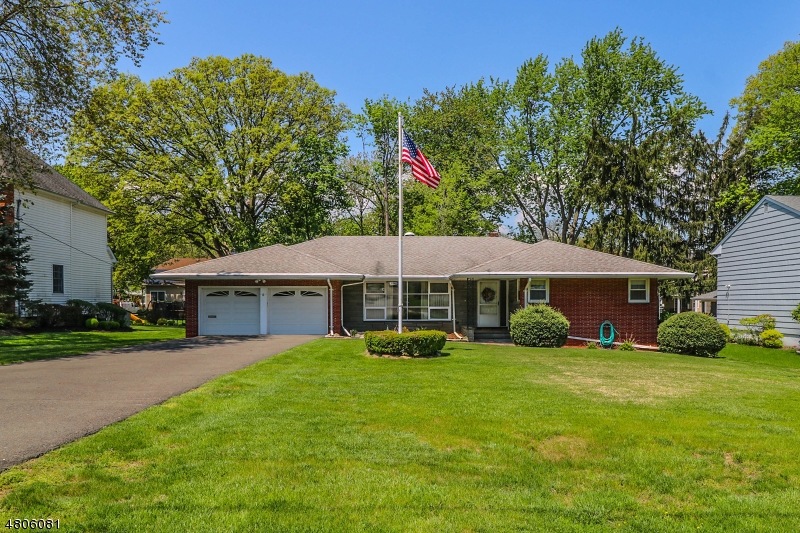 11 Fairview Rd, Clark, NJ 07066 - photo 1